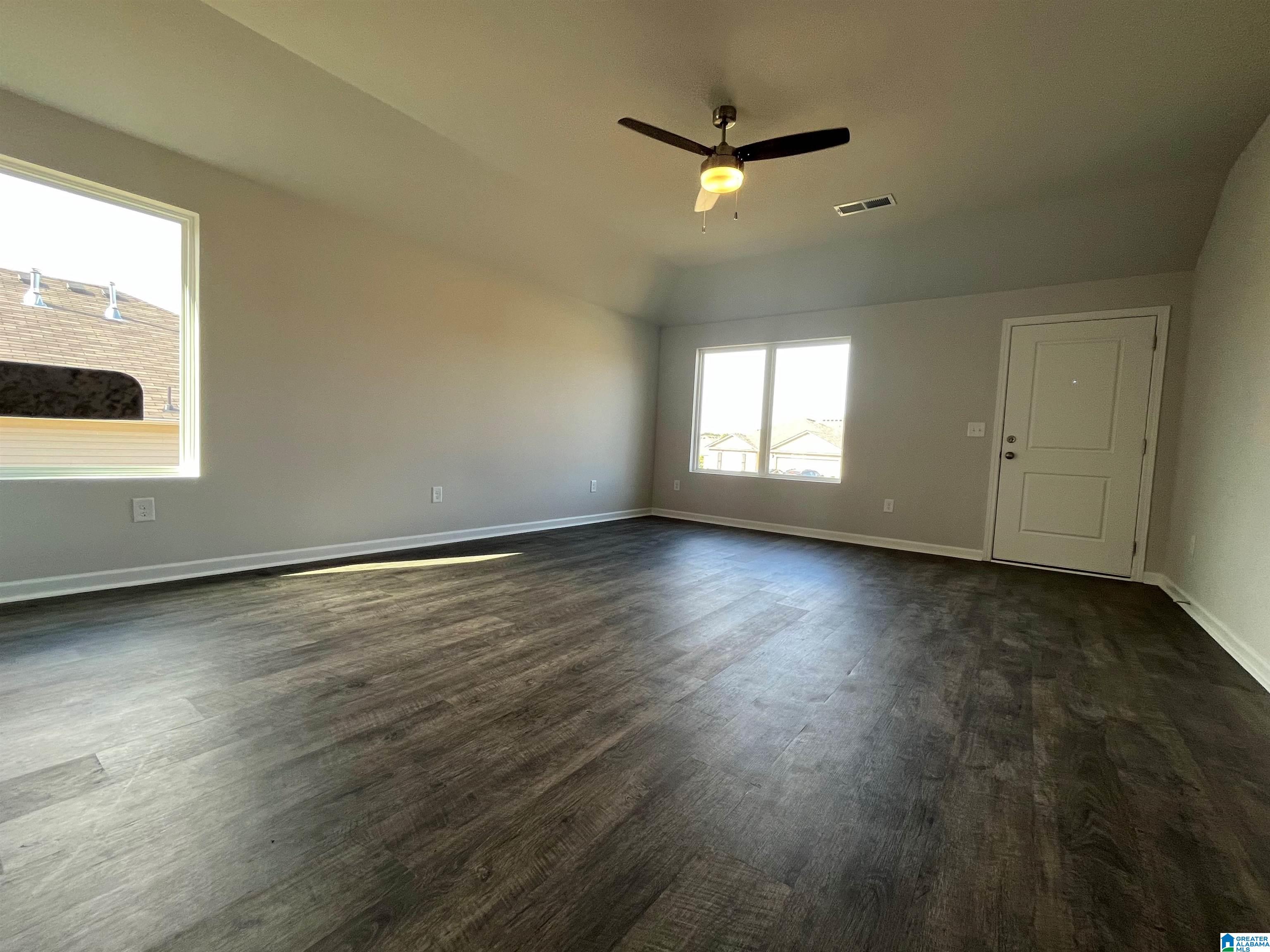 124 Coleman Way Calera, AL 35040 - Photo 3 of 13