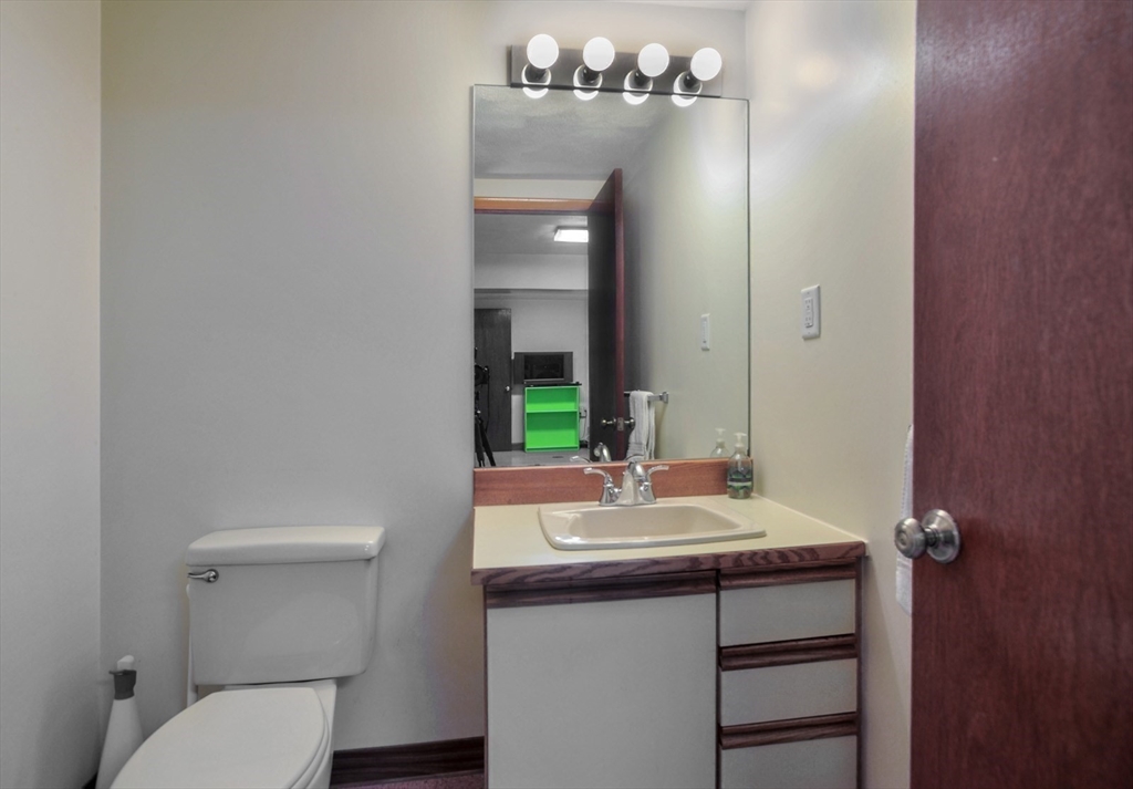 52 Norman Road Quincy, MA 02169 - Photo 21 of 32 Gallery Image 21