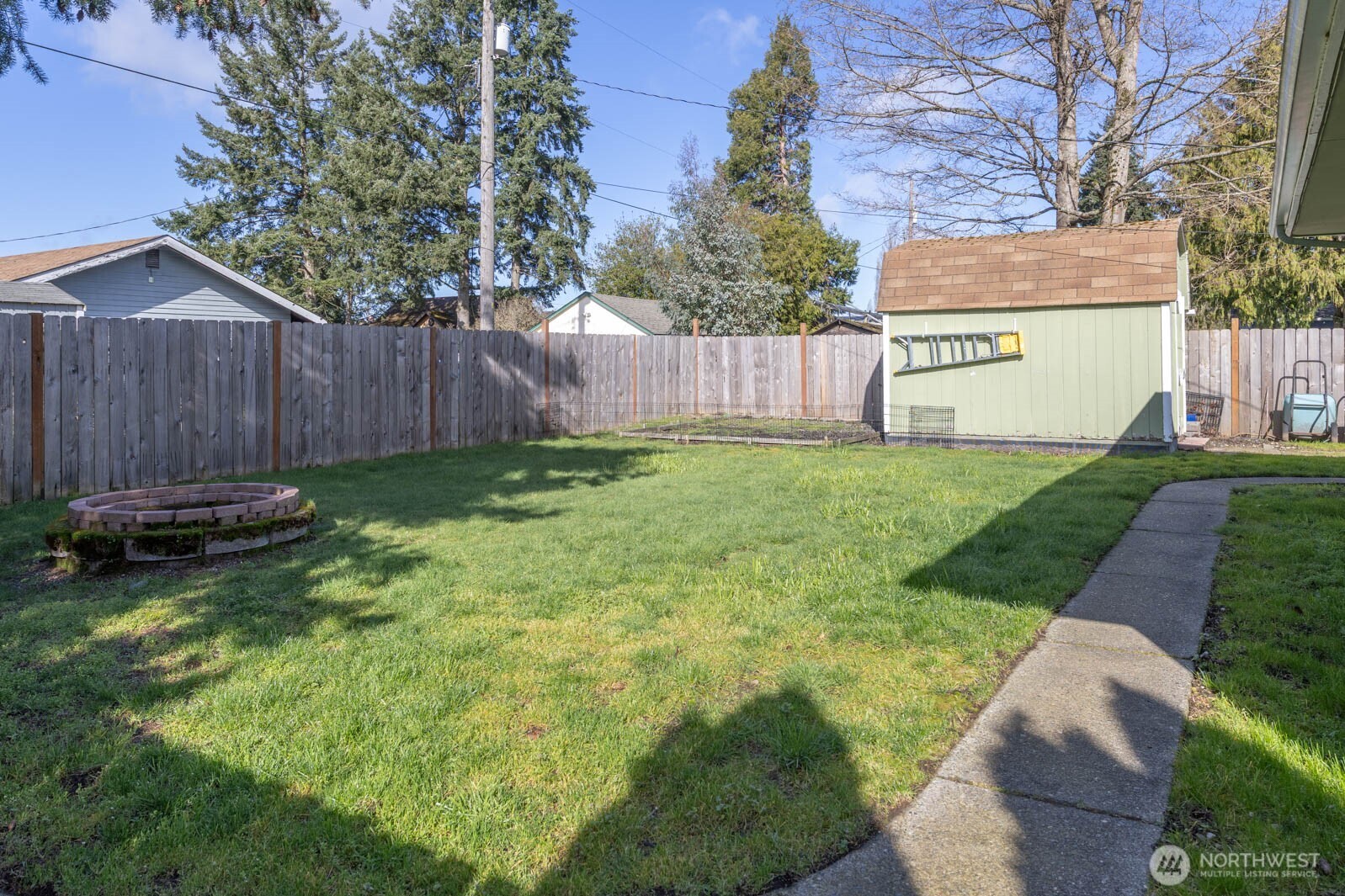 6028 South Prospect Street Tacoma, WA 98409 - Photo 28 of 32 a view of a back yard