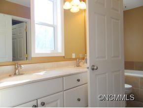 205 Riene Road Swannanoa, NC 28778 - Photo 11 of 24 Gallery Image 11