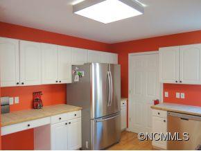 205 Riene Road Swannanoa, NC 28778 - Photo 7 of 24 Gallery Image 7
