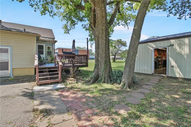 $129,000 | 911 5th Street, Altamont, KS 67330