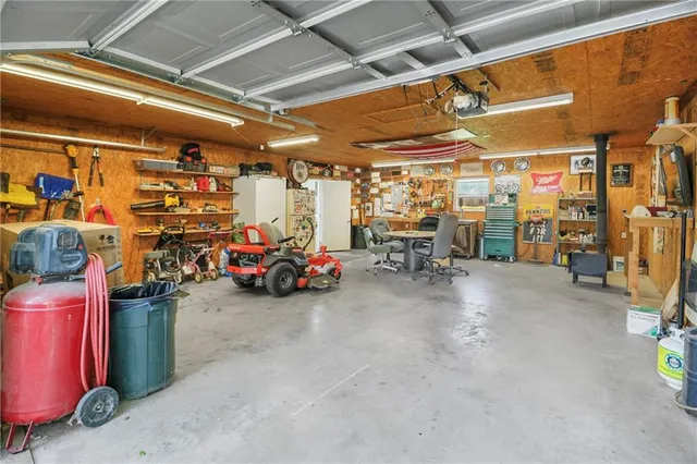 $129,000 | 911 5th Street, Altamont, KS 67330