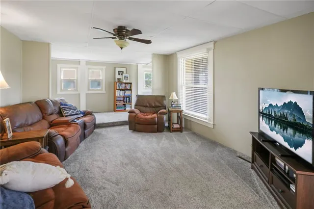 $129,000 | 911 5th Street, Altamont, KS 67330