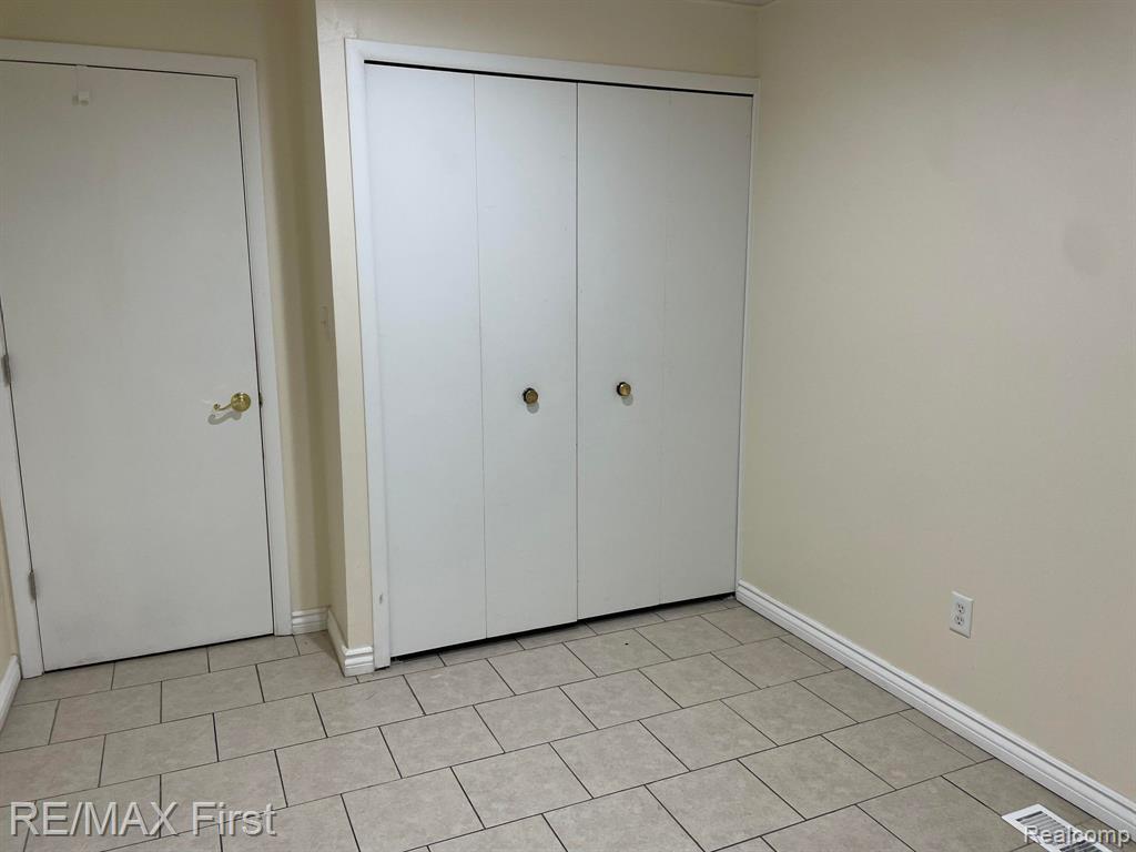 8401 18 18 Mile Road, Unit 99 Sterling Heights, MI 48313 - Photo 4 of 36