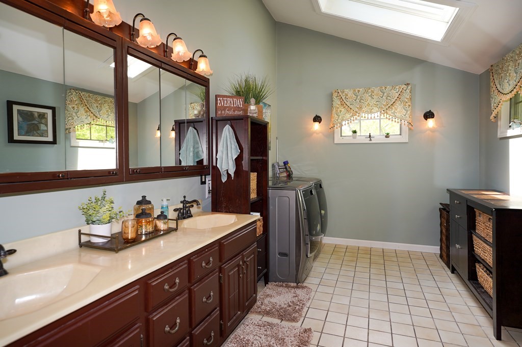 1 Town Line Road Burlington, MA 01803 - Photo 19 of 42 Gallery Image 19
