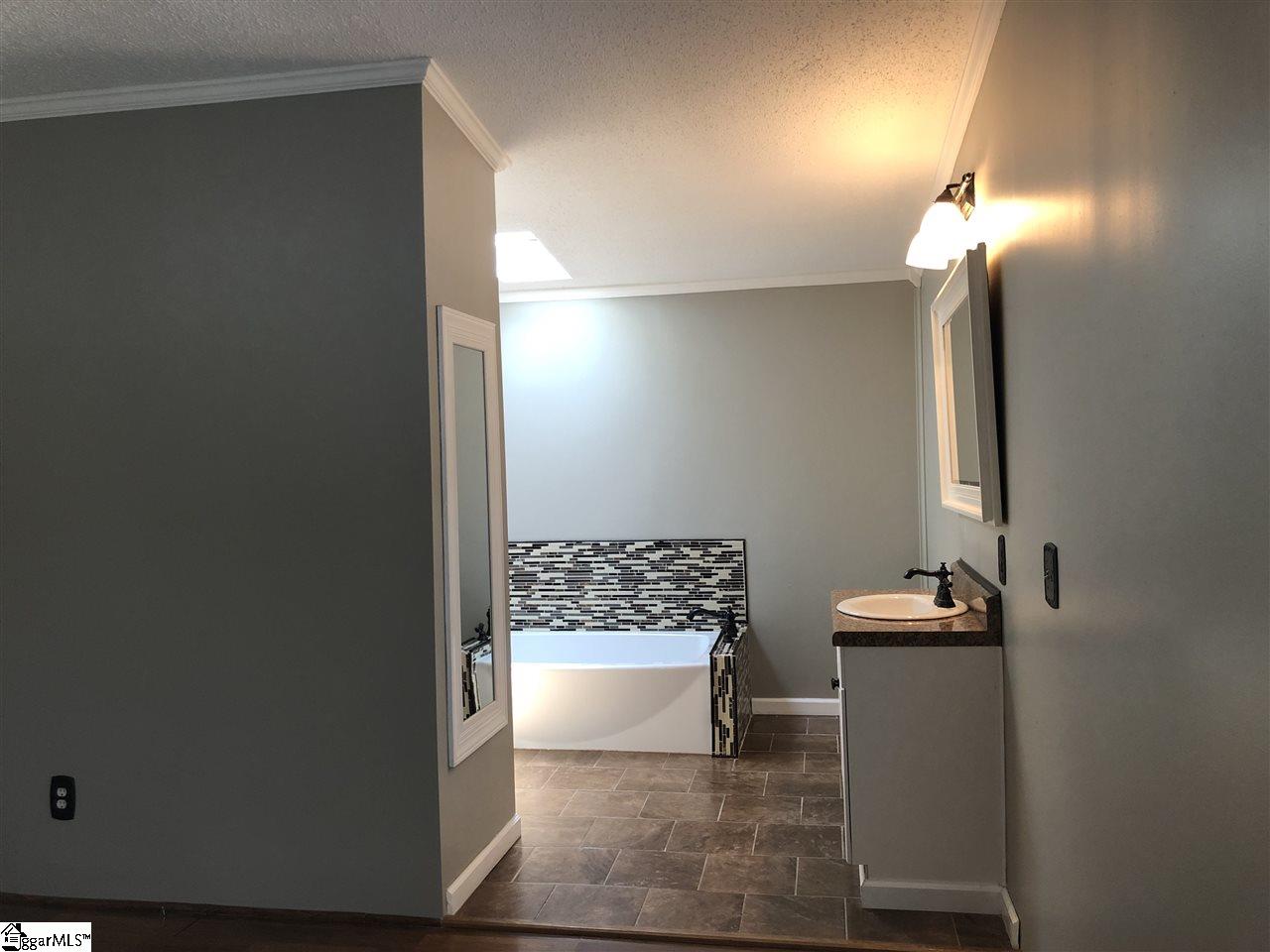 271 New Circle Road Travelers Rest, SC 29690 - Photo 24 of 31 Gallery Image 24