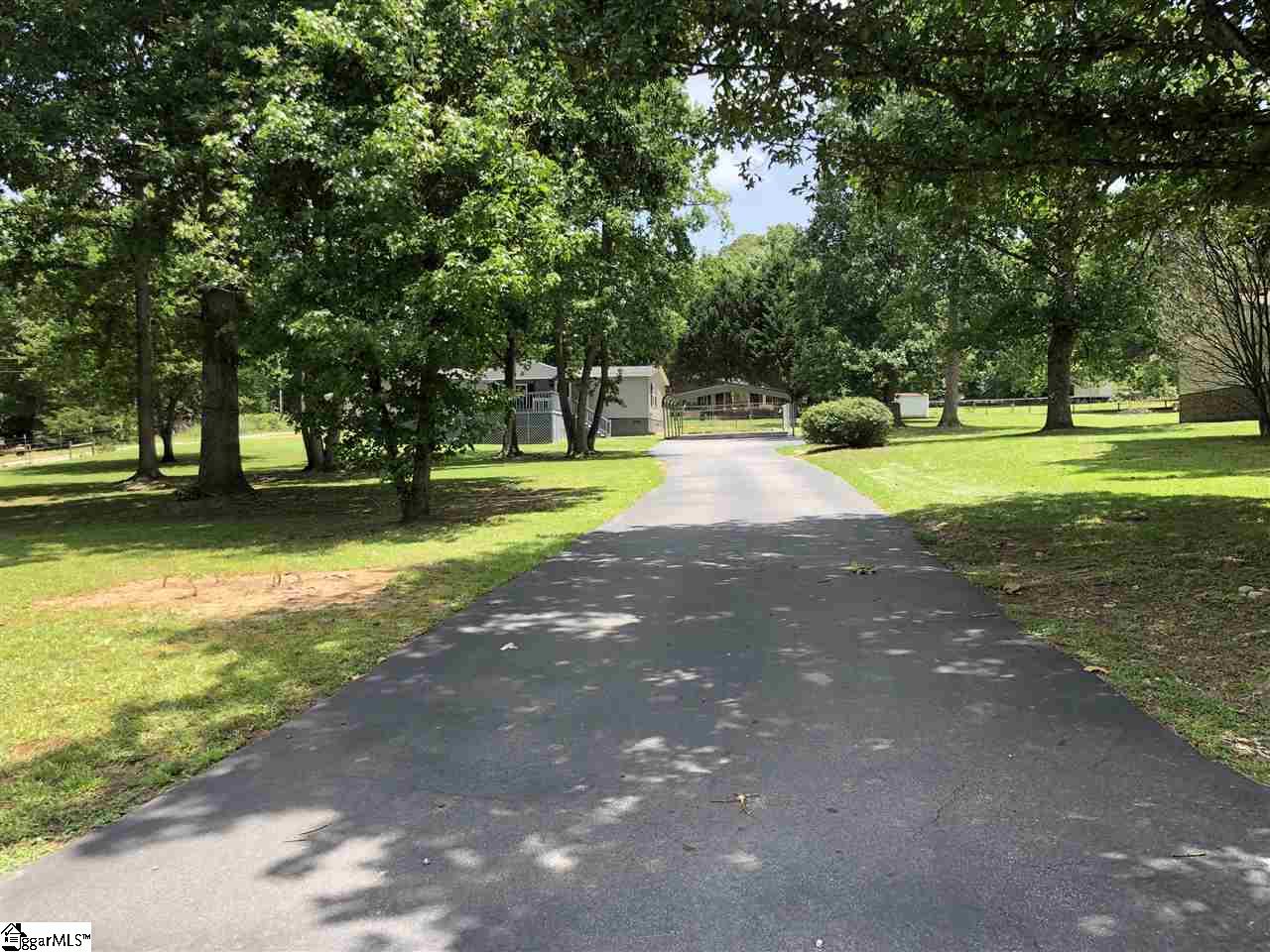 271 New Circle Road Travelers Rest, SC 29690 - Photo 4 of 31 2 car covered parking