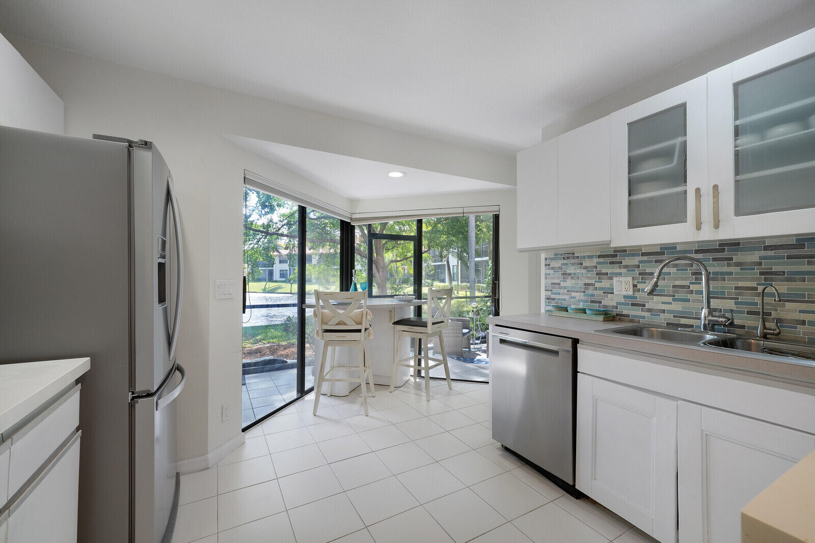 5521 Coach House Circle, Unit D Boca Raton, FL 33486 - Photo 22 of 32 KITCHEN