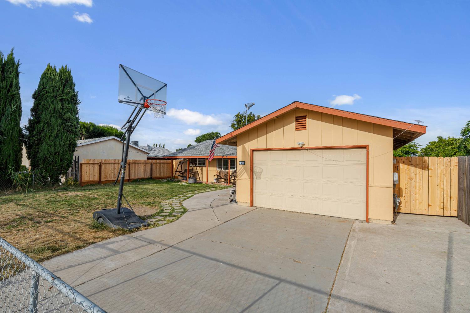 16074 Warfield Road Lathrop, CA 95330 - Photo 2 of 30