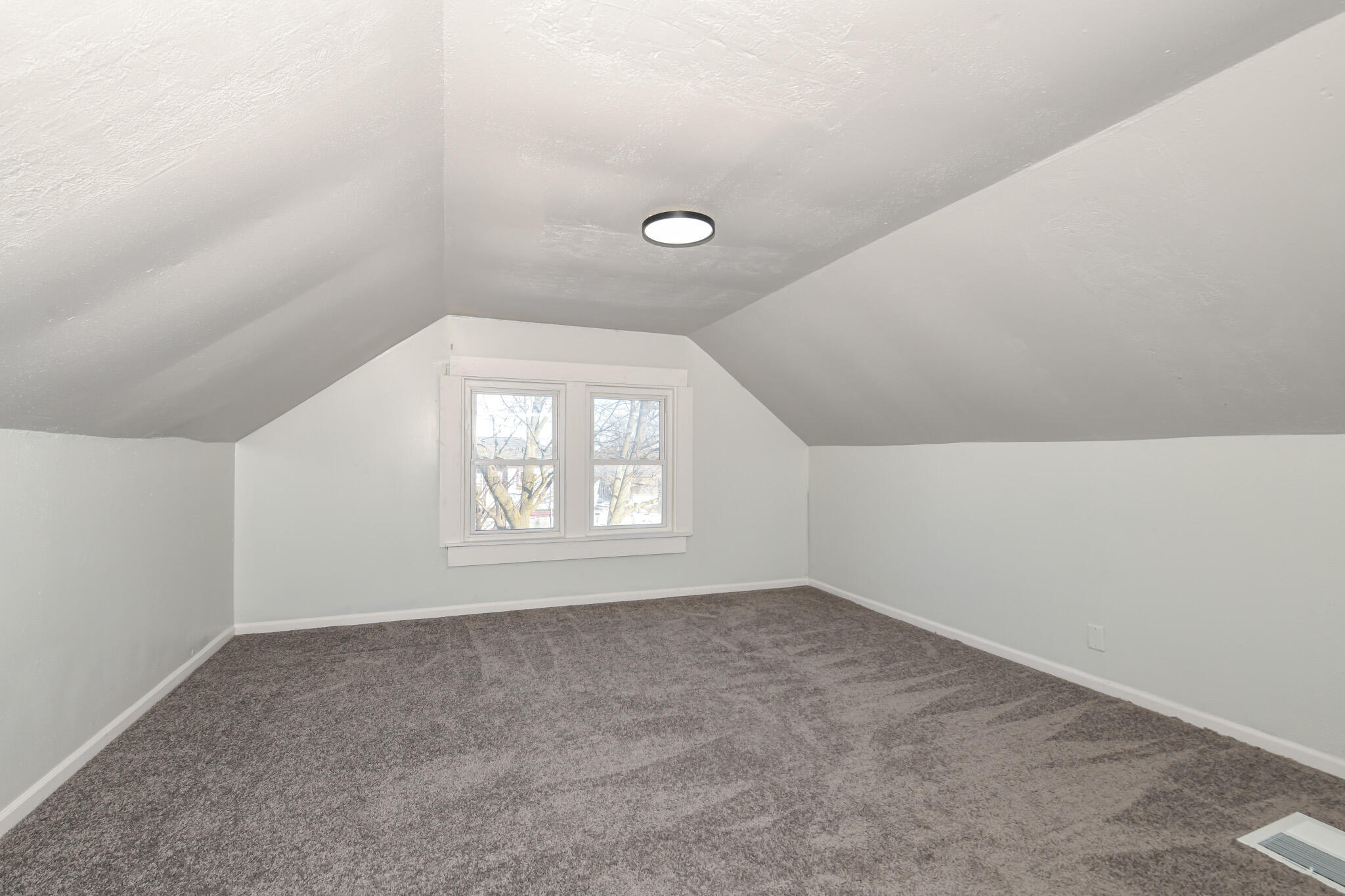 5327 West Wright Street Milwaukee, WI 53210 - Photo 24 of 36 Primary Bedroom