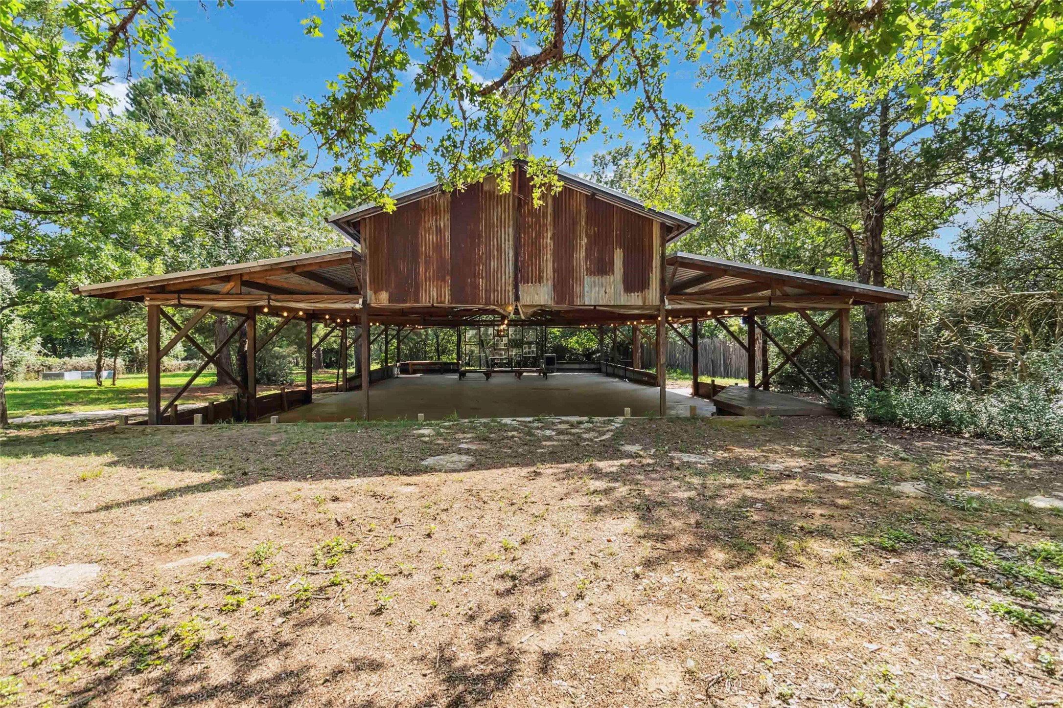 208 Old Potato Road Paige, TX 78659 - Photo 18 of 40 Gallery Image 18