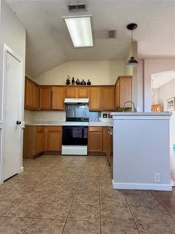 $290,000 | 804 Stafford Station Drive, Saginaw, TX 76131