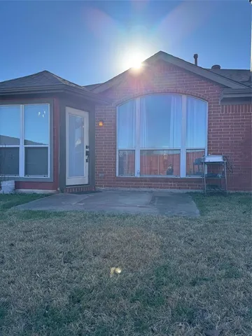 $290,000 | 804 Stafford Station Drive, Saginaw, TX 76131