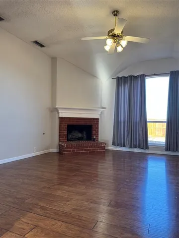 $290,000 | 804 Stafford Station Drive, Saginaw, TX 76131