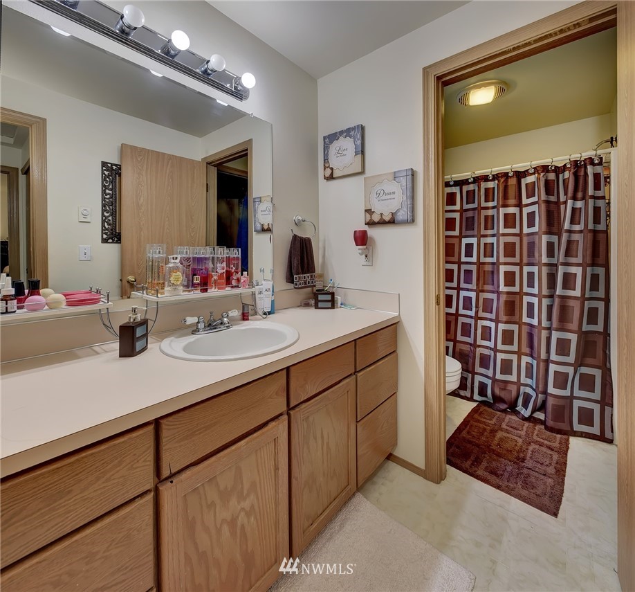26394 Barrett Road Northeast Kingston, WA 98346 - Photo 12 of 20 Gallery Image 12