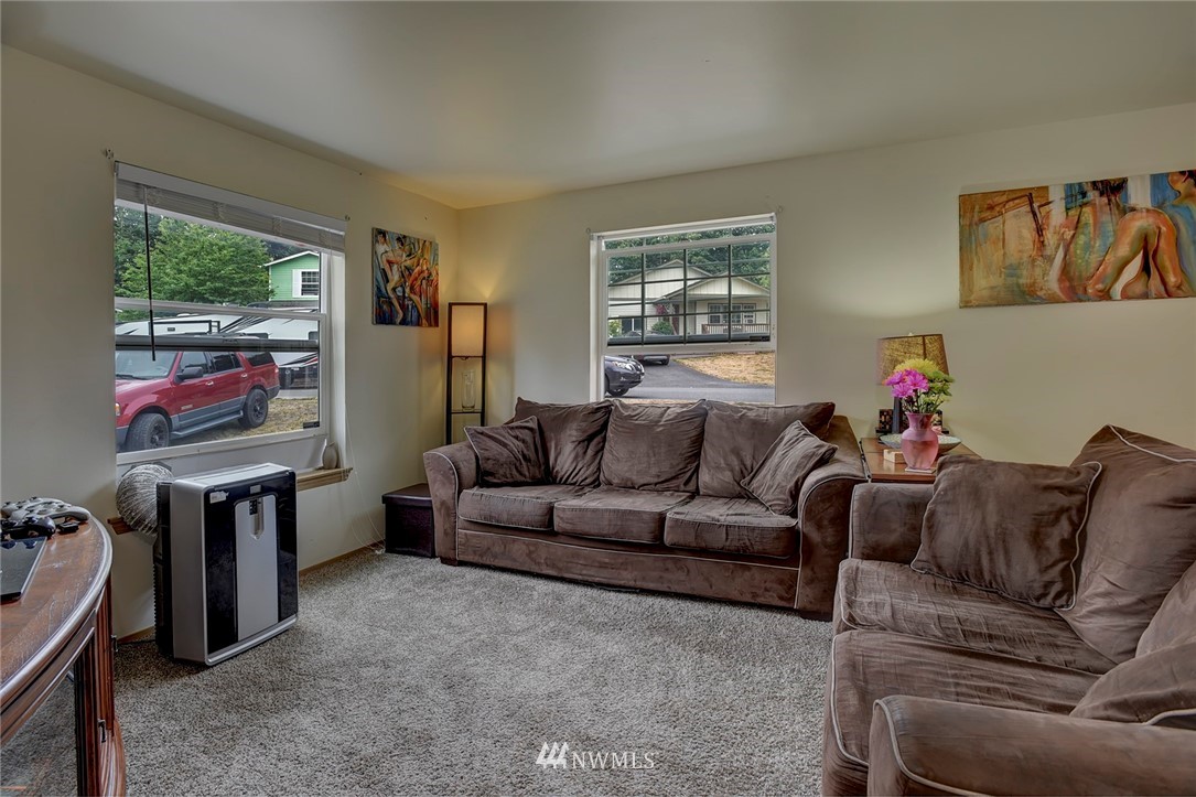 26394 Barrett Road Northeast Kingston, WA 98346 - Photo 3 of 20 Gallery Image 3