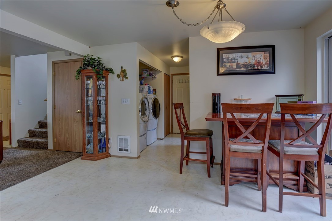 26394 Barrett Road Northeast Kingston, WA 98346 - Photo 5 of 20 Gallery Image 5