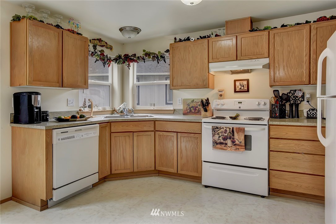 26394 Barrett Road Northeast Kingston, WA 98346 - Photo 7 of 20 Gallery Image 7