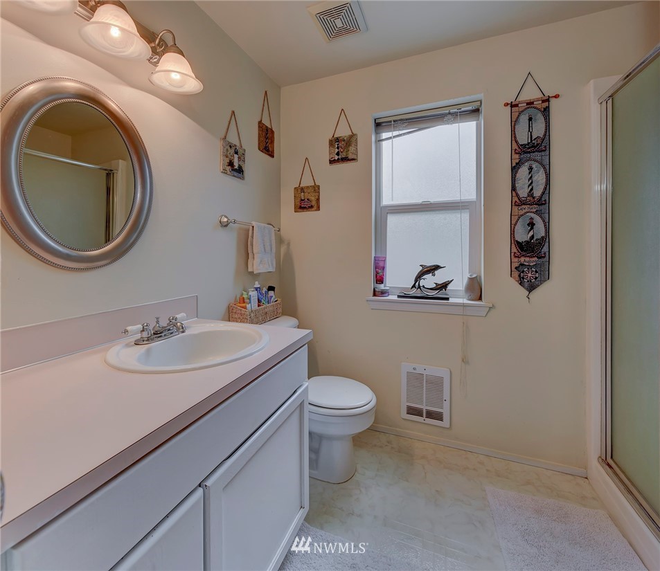 26394 Barrett Road Northeast Kingston, WA 98346 - Photo 8 of 20 Gallery Image 8