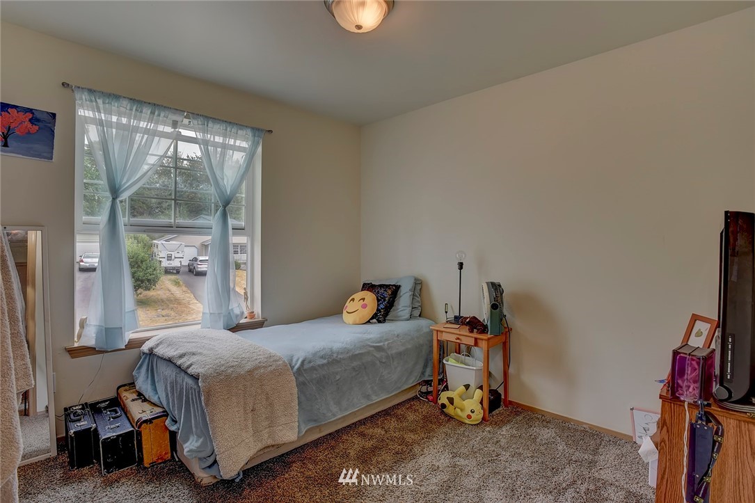 26394 Barrett Road Northeast Kingston, WA 98346 - Photo 10 of 20 Gallery Image 10