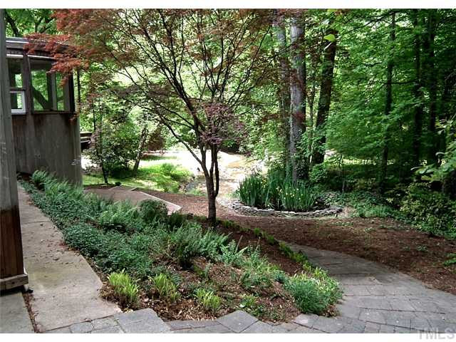 1413 Granada Drive Raleigh, NC 27612 - Photo 18 of 25 Yard