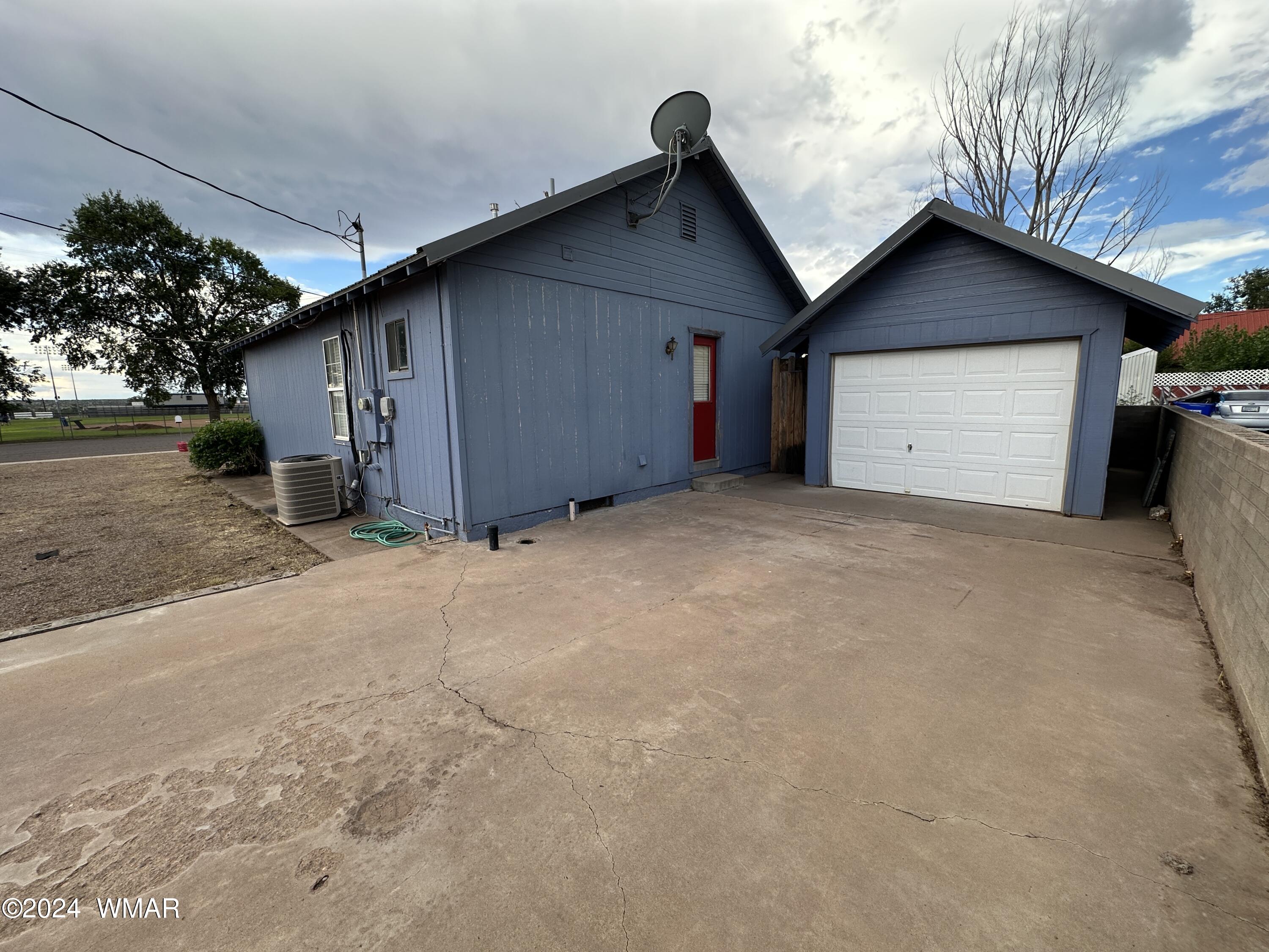 320 West 3rd Street North Snowflake, AZ 85937 - Photo 3 of 10 Back/Garage