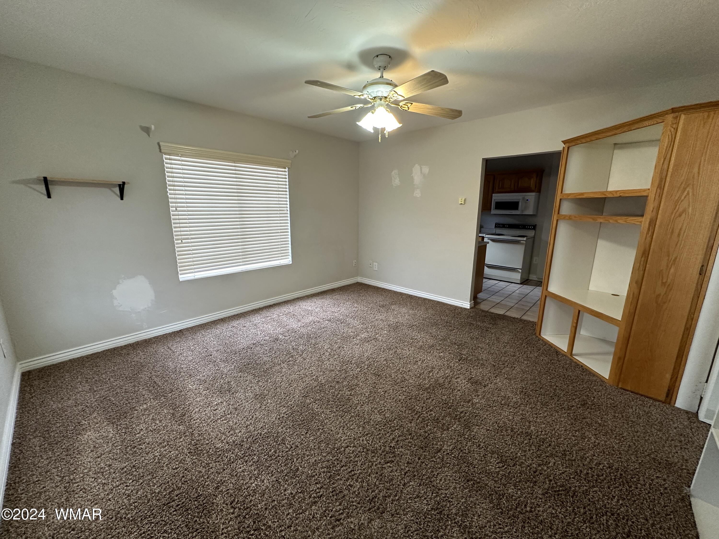 320 West 3rd Street North Snowflake, AZ 85937 - Photo 4 of 10 Living Room