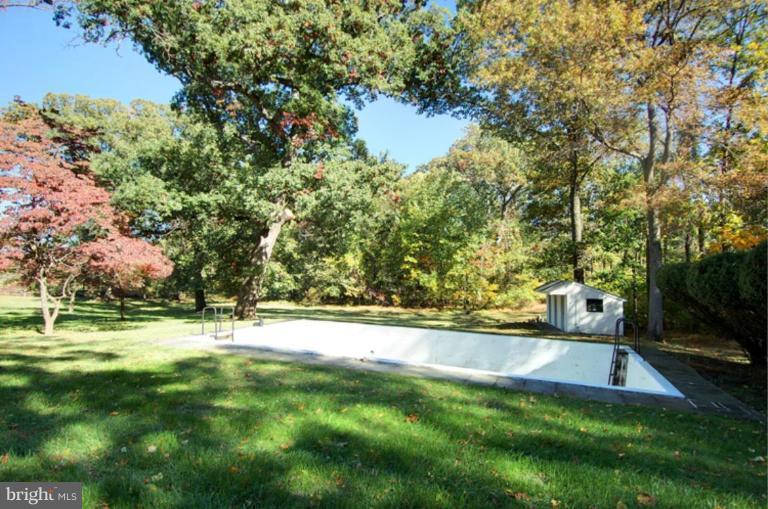 16001 Old York Road Monkton, MD 21111 - Photo 13 of 14 Swimming Pool