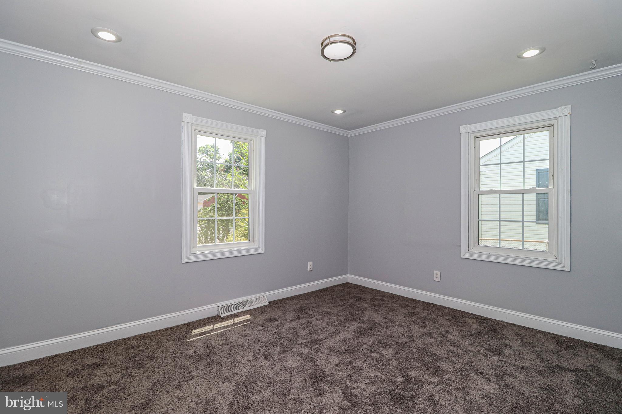 19 Sheldon Road Pemberton, NJ 08068 - Photo 19 of 30 an empty room with a window