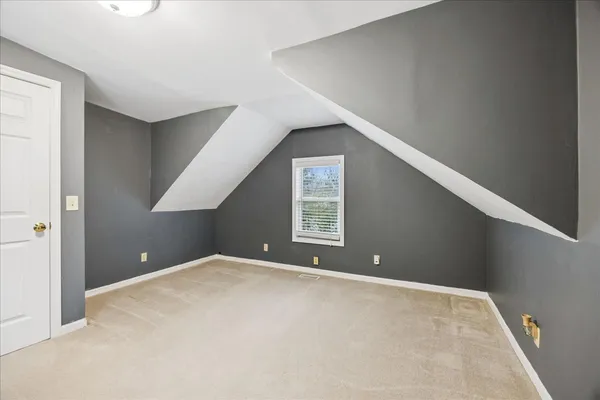 $385,000 | 121 South Walkup Avenue, Crystal Lake, IL 60014