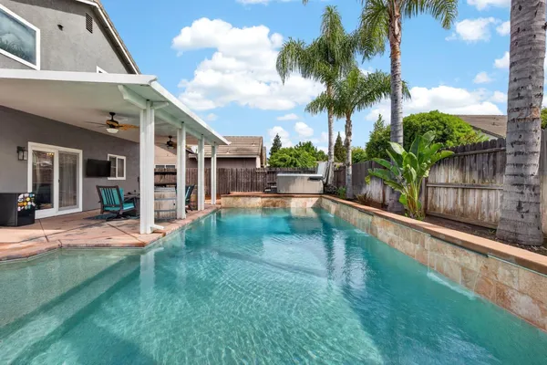 $690,950 | 836 Sequoia Court, Lodi, CA 95242