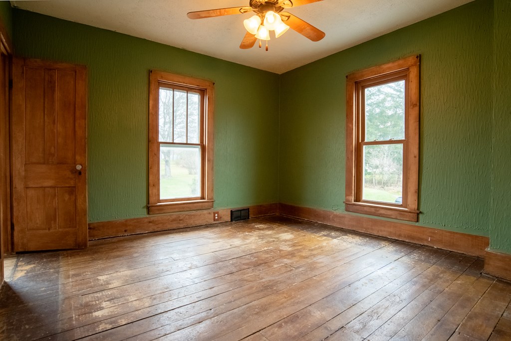 515 Walnut Street Emlenton, PA 16373 - Photo 17 of 38