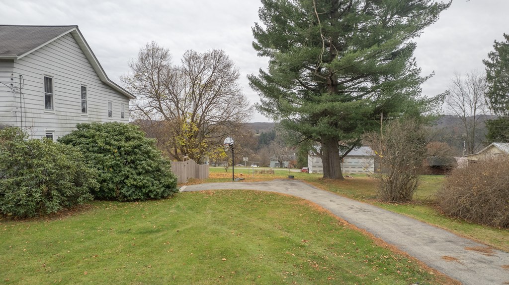 515 Walnut Street Emlenton, PA 16373 - Photo 2 of 38