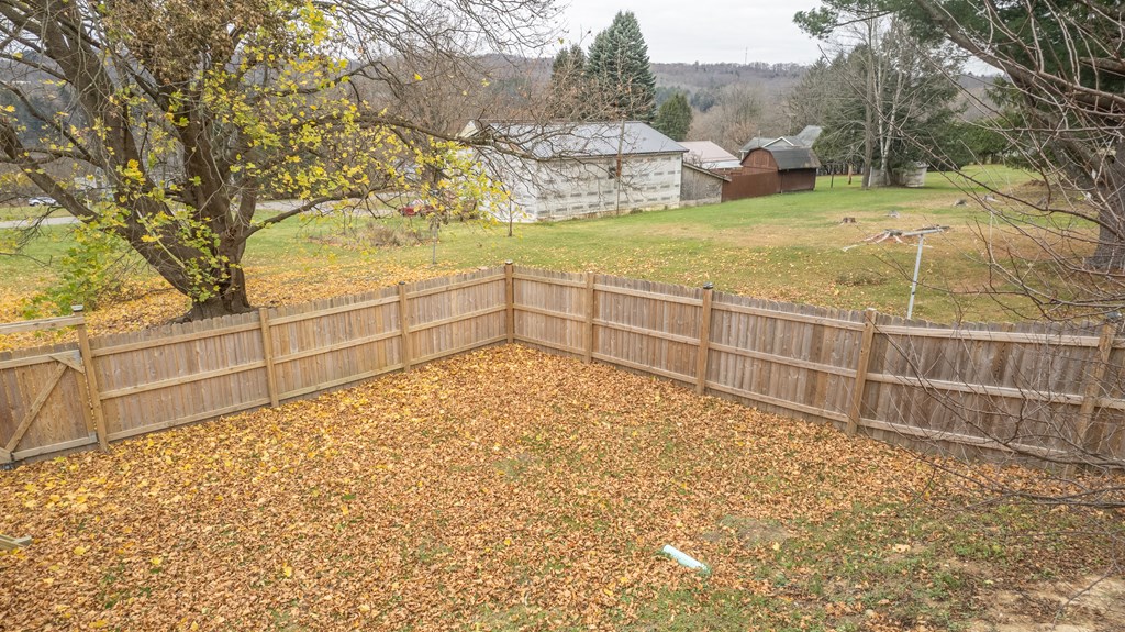 515 Walnut Street Emlenton, PA 16373 - Photo 32 of 38