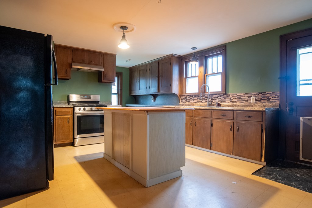 515 Walnut Street Emlenton, PA 16373 - Photo 5 of 38