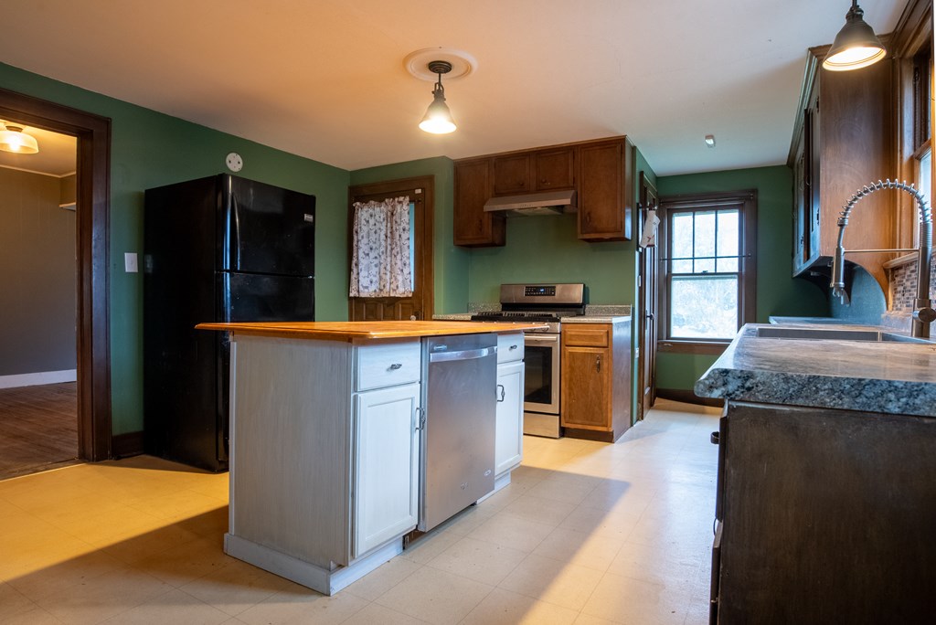 515 Walnut Street Emlenton, PA 16373 - Photo 9 of 38