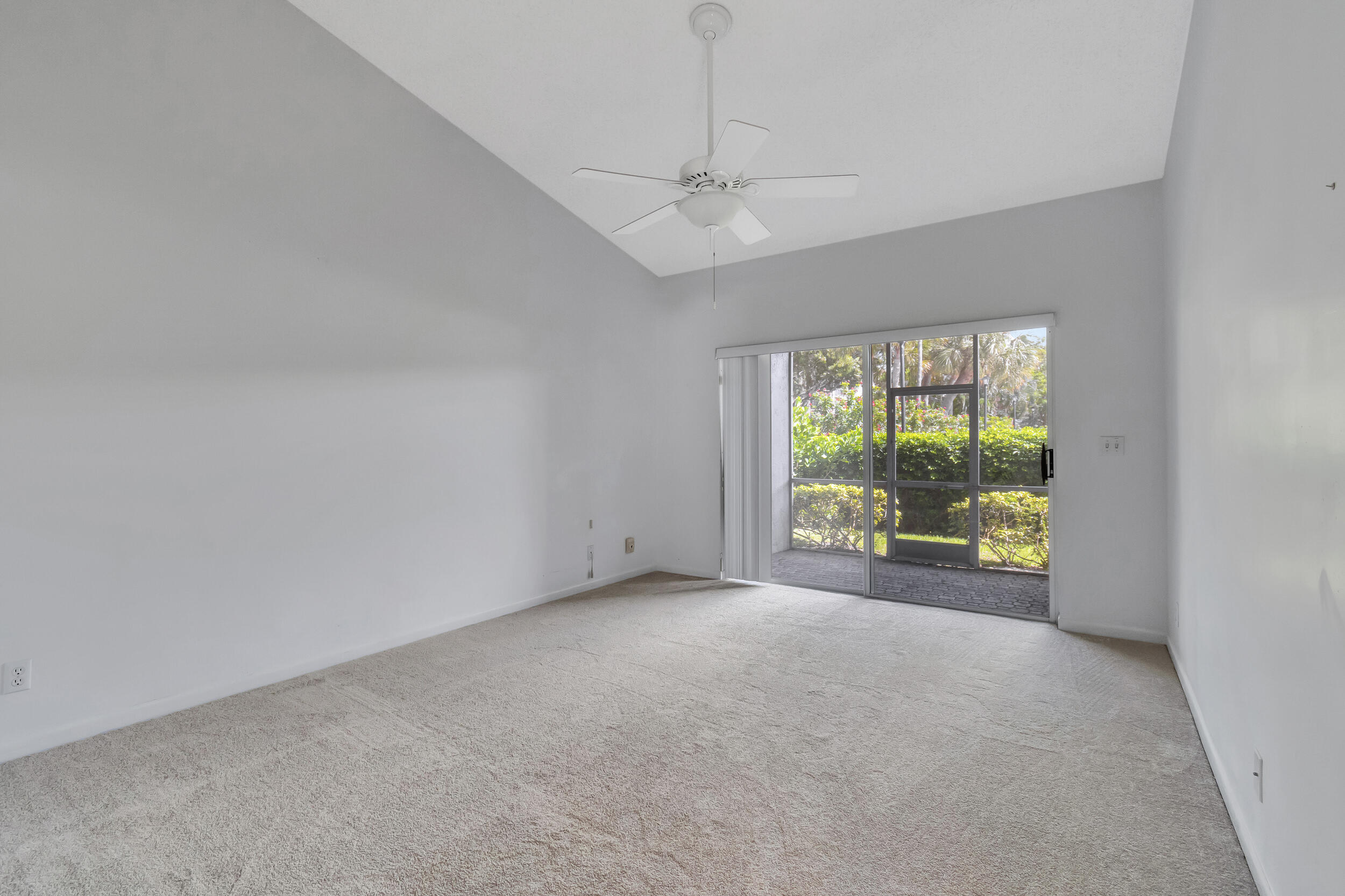 5190 Sabal Gardens Lane, Unit 3 Boca Raton, FL 33487 - Photo 12 of 29 Primary bedroom