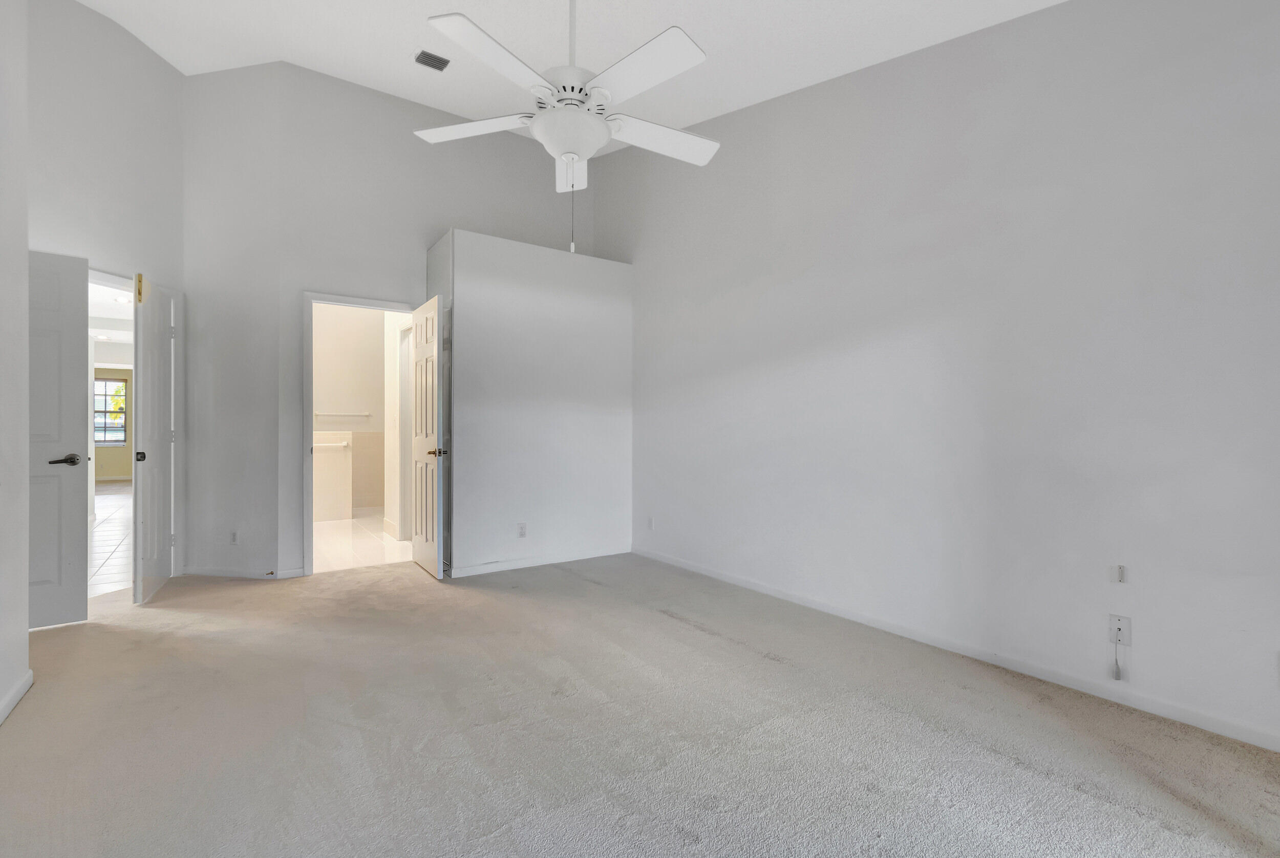 5190 Sabal Gardens Lane, Unit 3 Boca Raton, FL 33487 - Photo 14 of 29 Primary bedroom