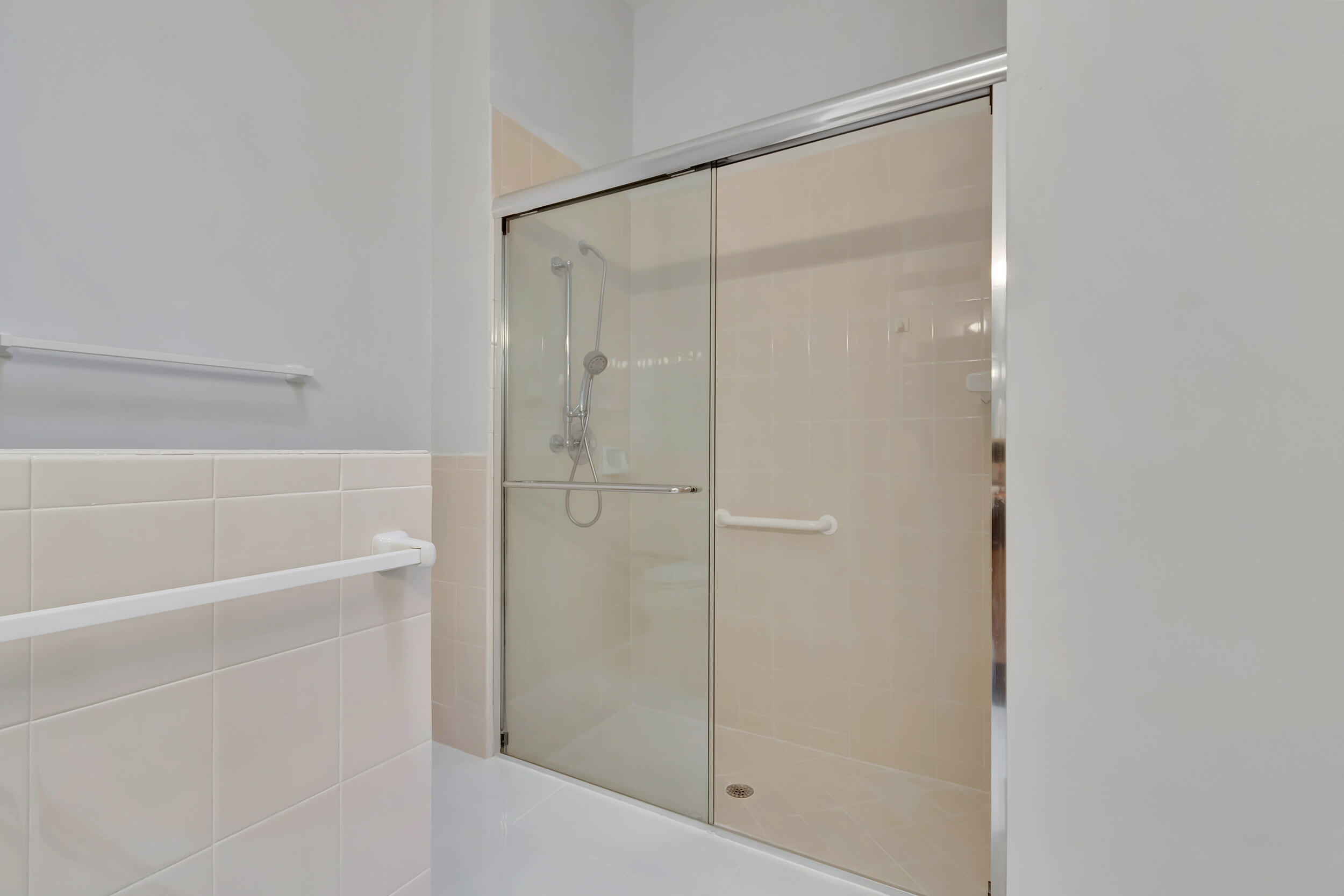 5190 Sabal Gardens Lane, Unit 3 Boca Raton, FL 33487 - Photo 16 of 29 Shower