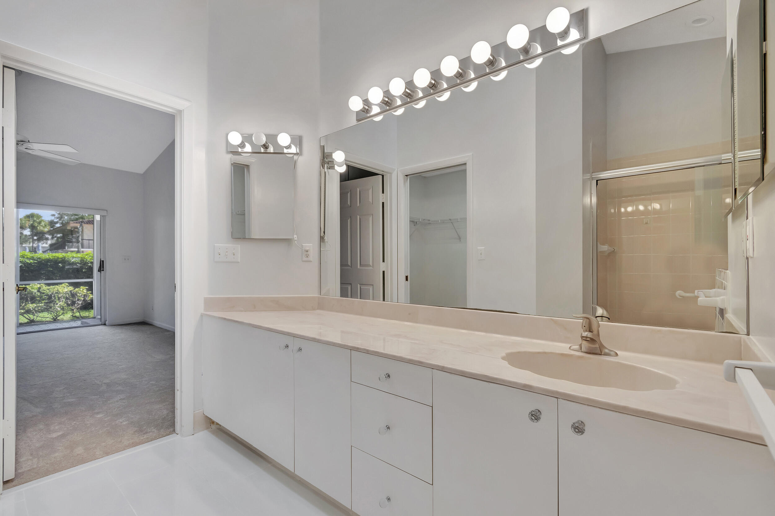 5190 Sabal Gardens Lane, Unit 3 Boca Raton, FL 33487 - Photo 17 of 29 Large vanithy