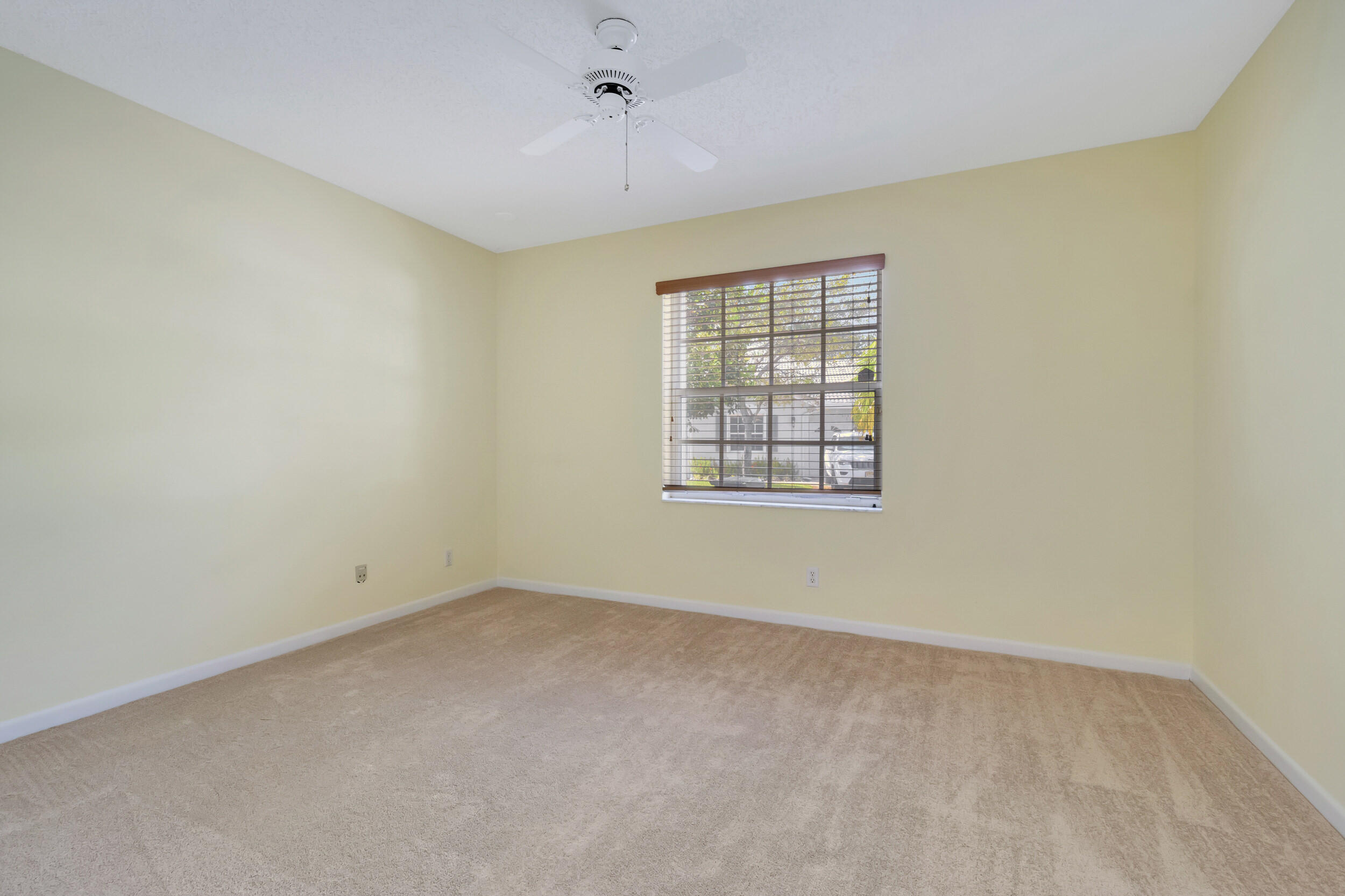 5190 Sabal Gardens Lane, Unit 3 Boca Raton, FL 33487 - Photo 19 of 29 2nd bedroom