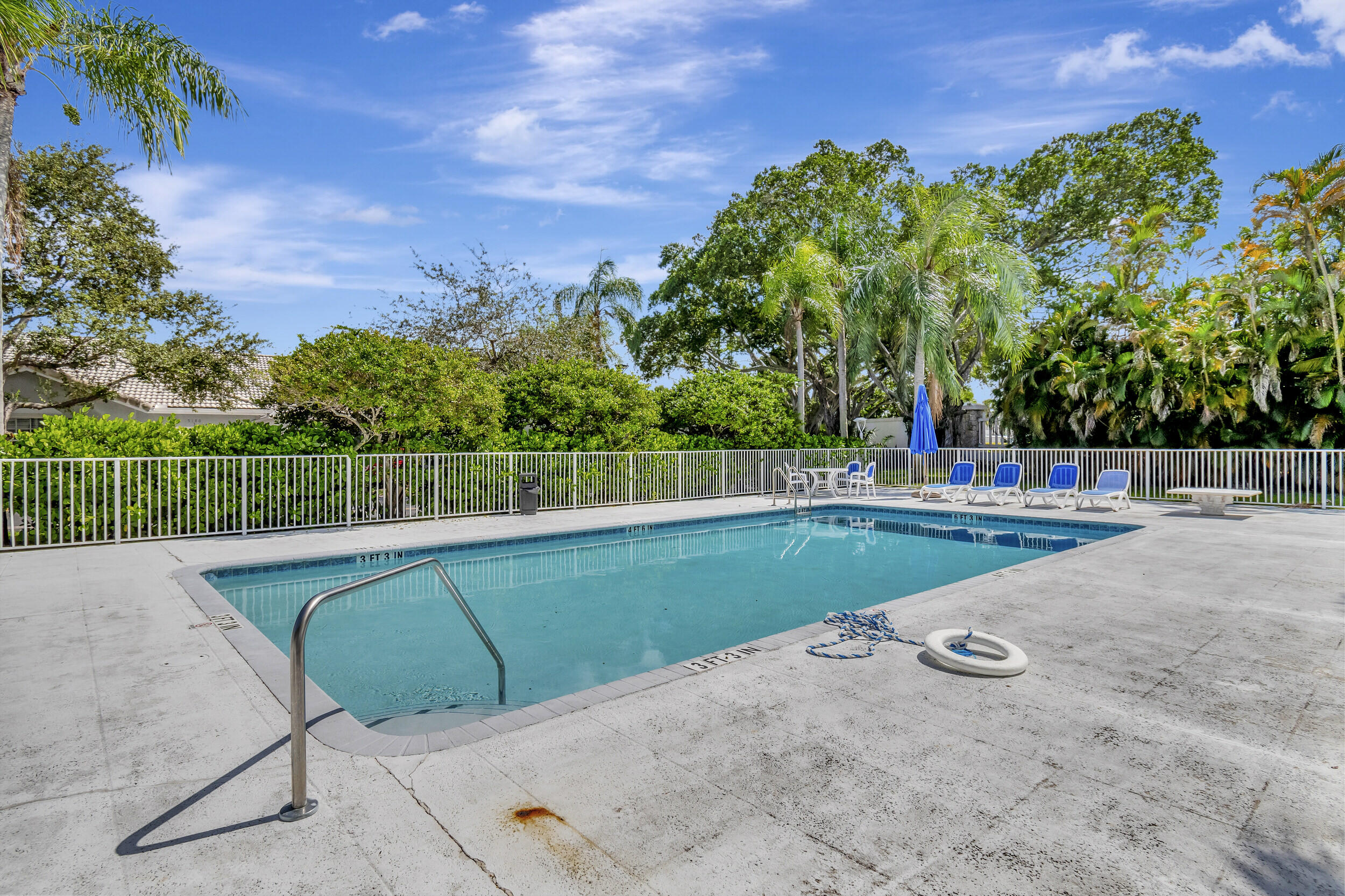 5190 Sabal Gardens Lane, Unit 3 Boca Raton, FL 33487 - Photo 28 of 29 Community pool