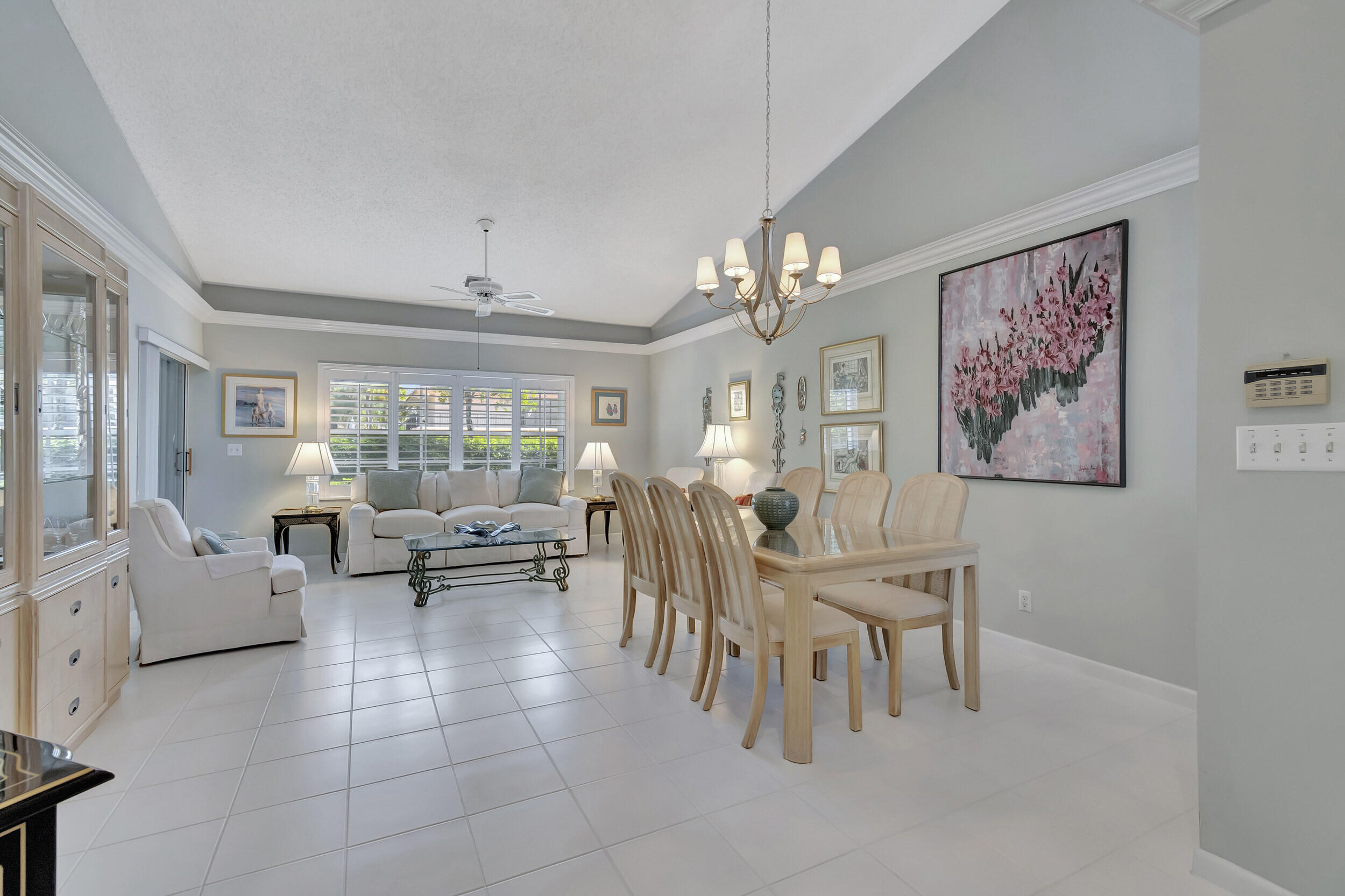5190 Sabal Gardens Lane, Unit 3 Boca Raton, FL 33487 - Photo 4 of 29 Dining room living room