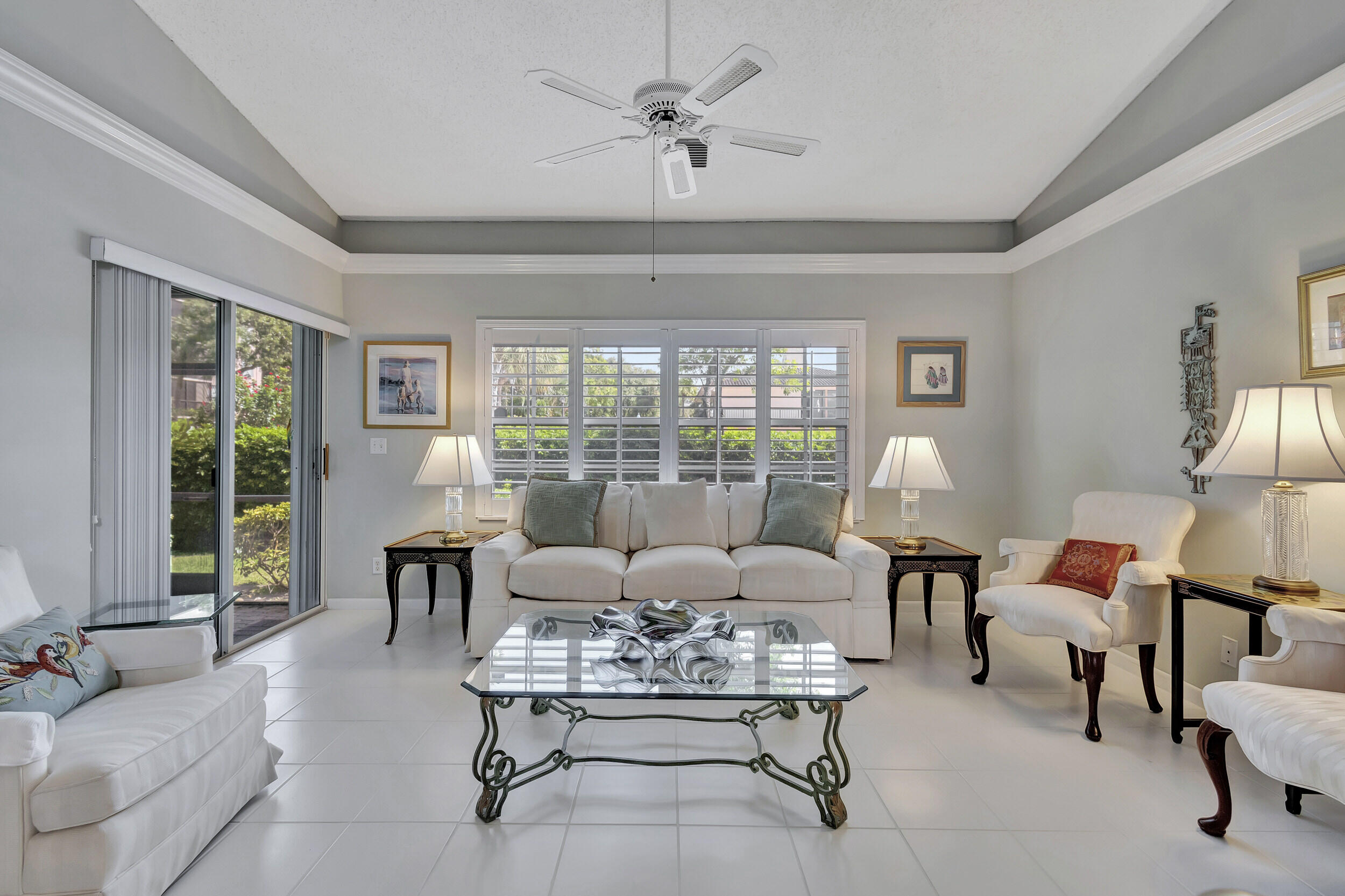 5190 Sabal Gardens Lane, Unit 3 Boca Raton, FL 33487 - Photo 6 of 29 Living room