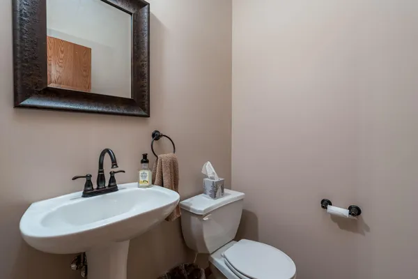$225,000 | 2110 Willow Trail, North Mankato, MN 56003