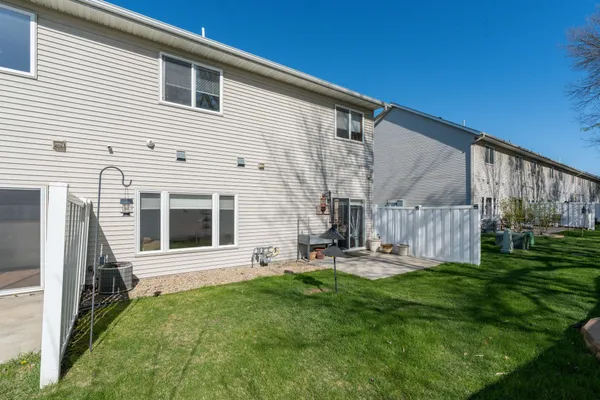 $225,000 | 2110 Willow Trail, North Mankato, MN 56003
