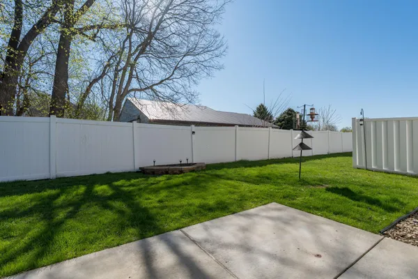 $225,000 | 2110 Willow Trail, North Mankato, MN 56003