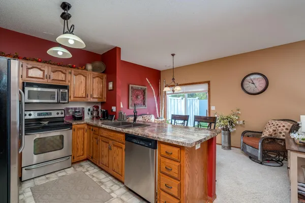 $225,000 | 2110 Willow Trail, North Mankato, MN 56003