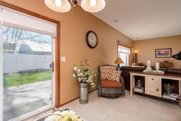 $225,000 | 2110 Willow Trail, North Mankato, MN 56003